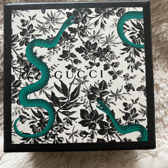 NWOT GUCCI Crystal Studded Butterfly Bracelet - Picture 4 of 8